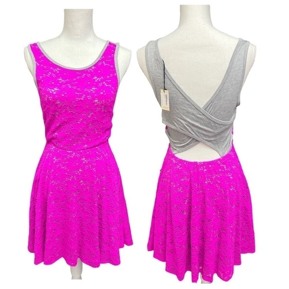 Trina Turk Dresses & Skirts - Trina Turk Crestline Lace & Jersey Fit & Flare Mini Dress Size Small